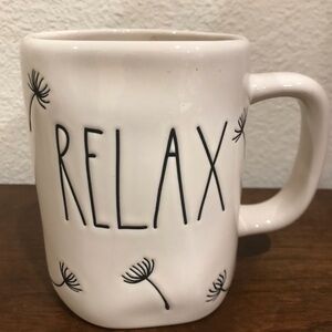White Relax Mug with Dandelion Design